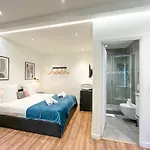 Urbanflat 202 - Beautiful Studio In The Center Of Paris