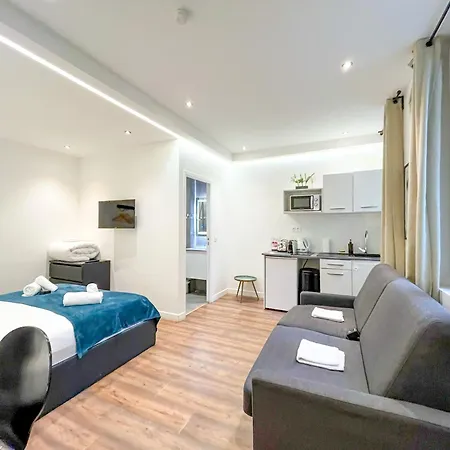 Apartment Urbanflat 202 - Beautiful In The Center Of